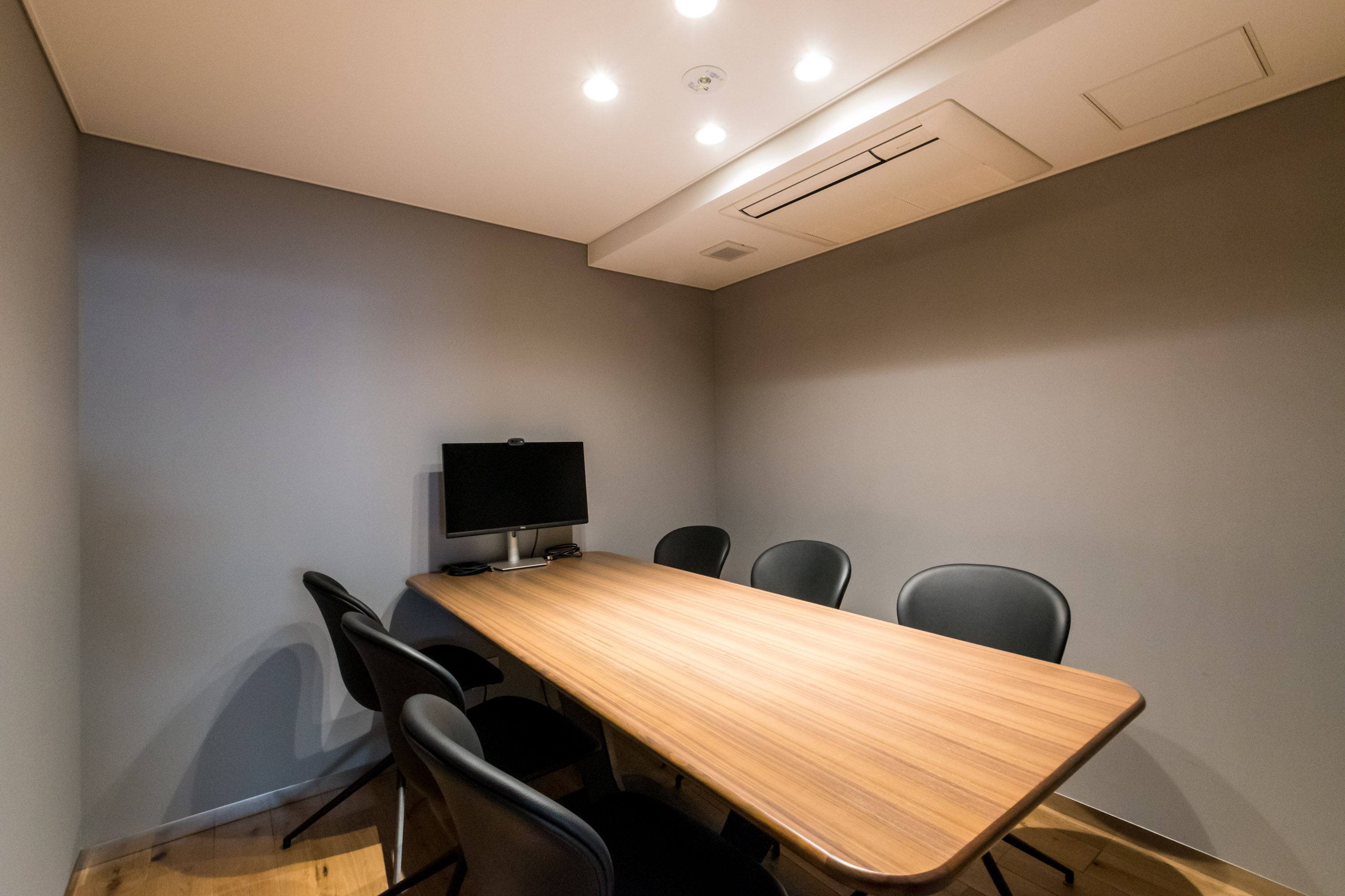 CONTRAL nakameguroの会議室